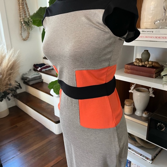 French Connection stretch dress in size 6 - Picture 2 of 7